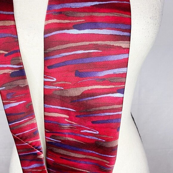 J GARCIA Mens Tie Red Brown Blue “DOGGIE” Collection Twenty Eight 58”x3.5” Silk - Picture 2 of 4